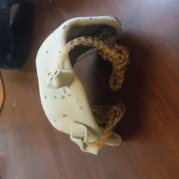 Vintage woman's hat - Picture 3 of 4